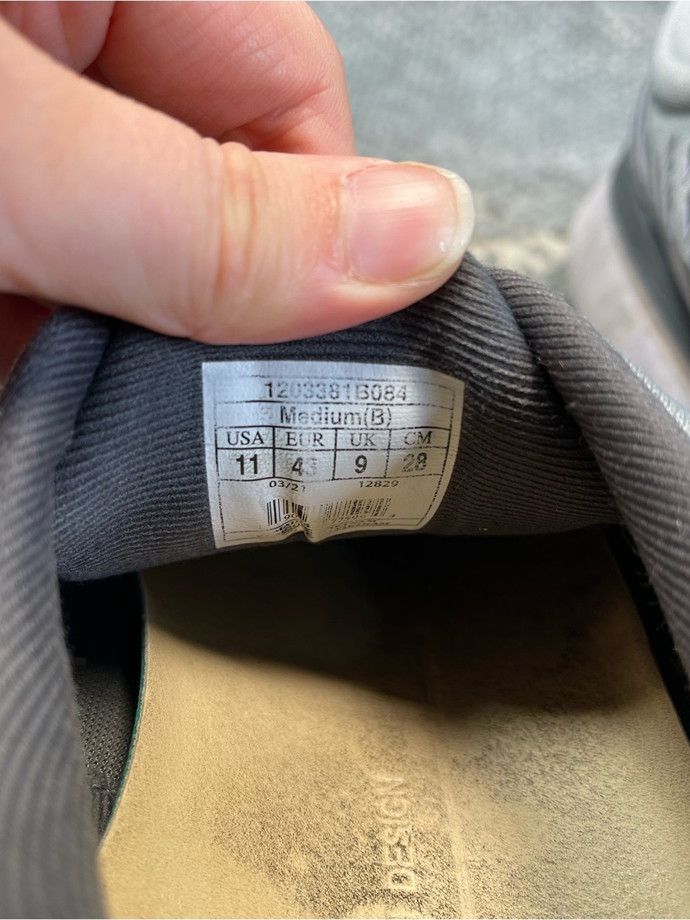 Brooks Ghost 13 Grey Running Shoes Size 11 Women’s - Picture 13 of 13